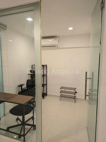 1 Bed Condo for Rent in  Cairnhill Astoria - Image 2